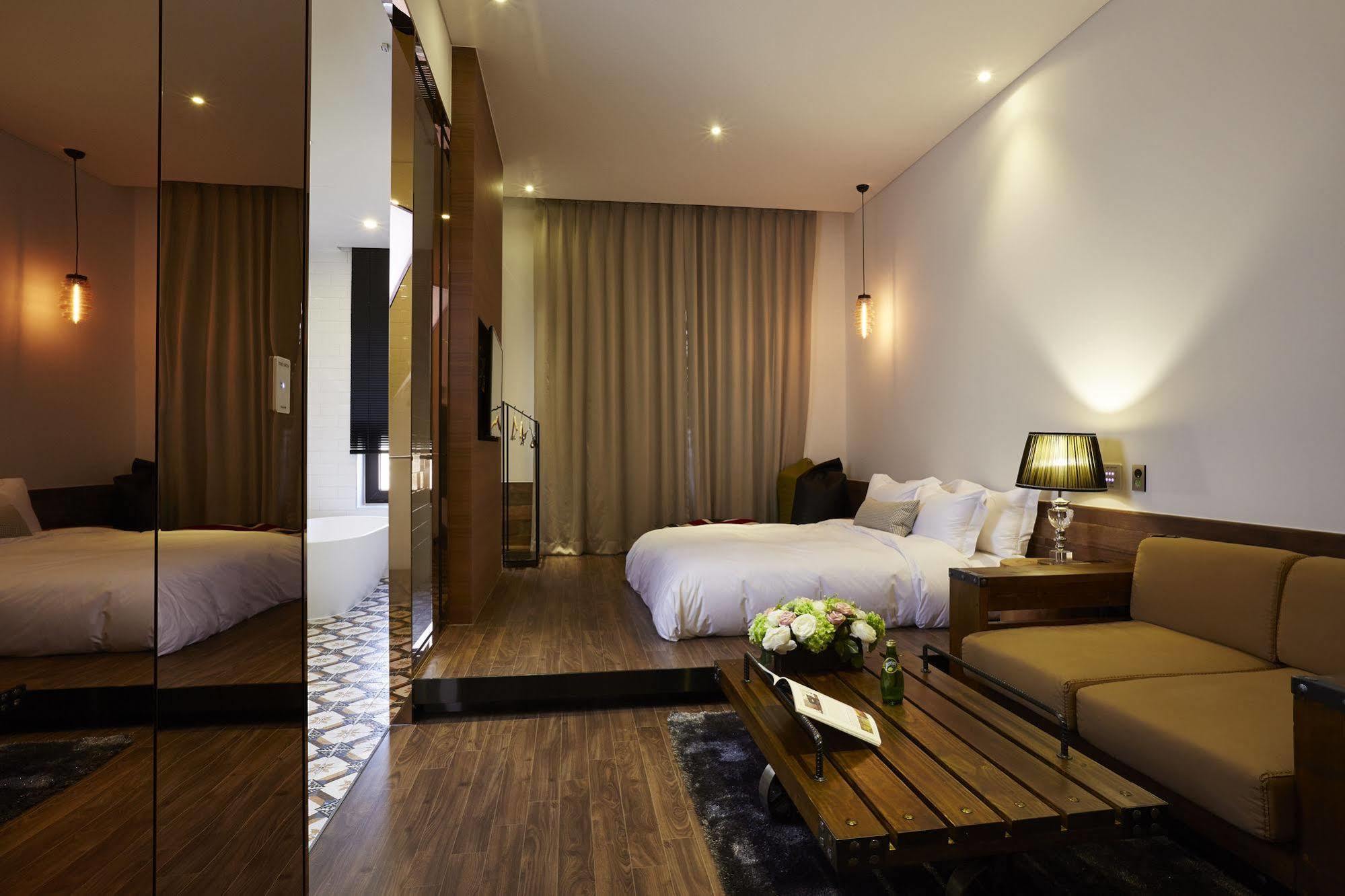 Chungbuk Inno City Namoo Hotel Eumseong Экстерьер фото