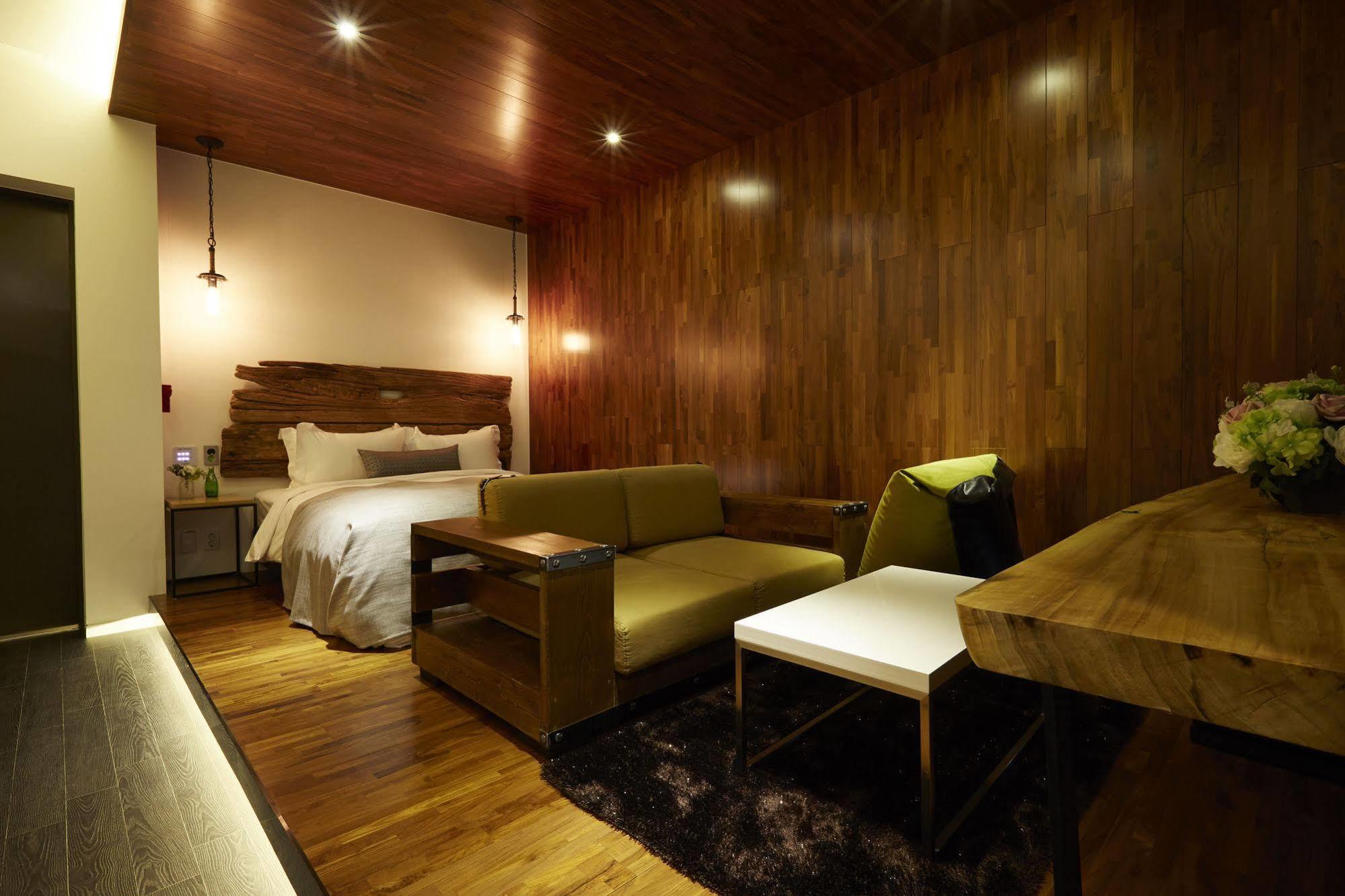 Chungbuk Inno City Namoo Hotel Eumseong Экстерьер фото