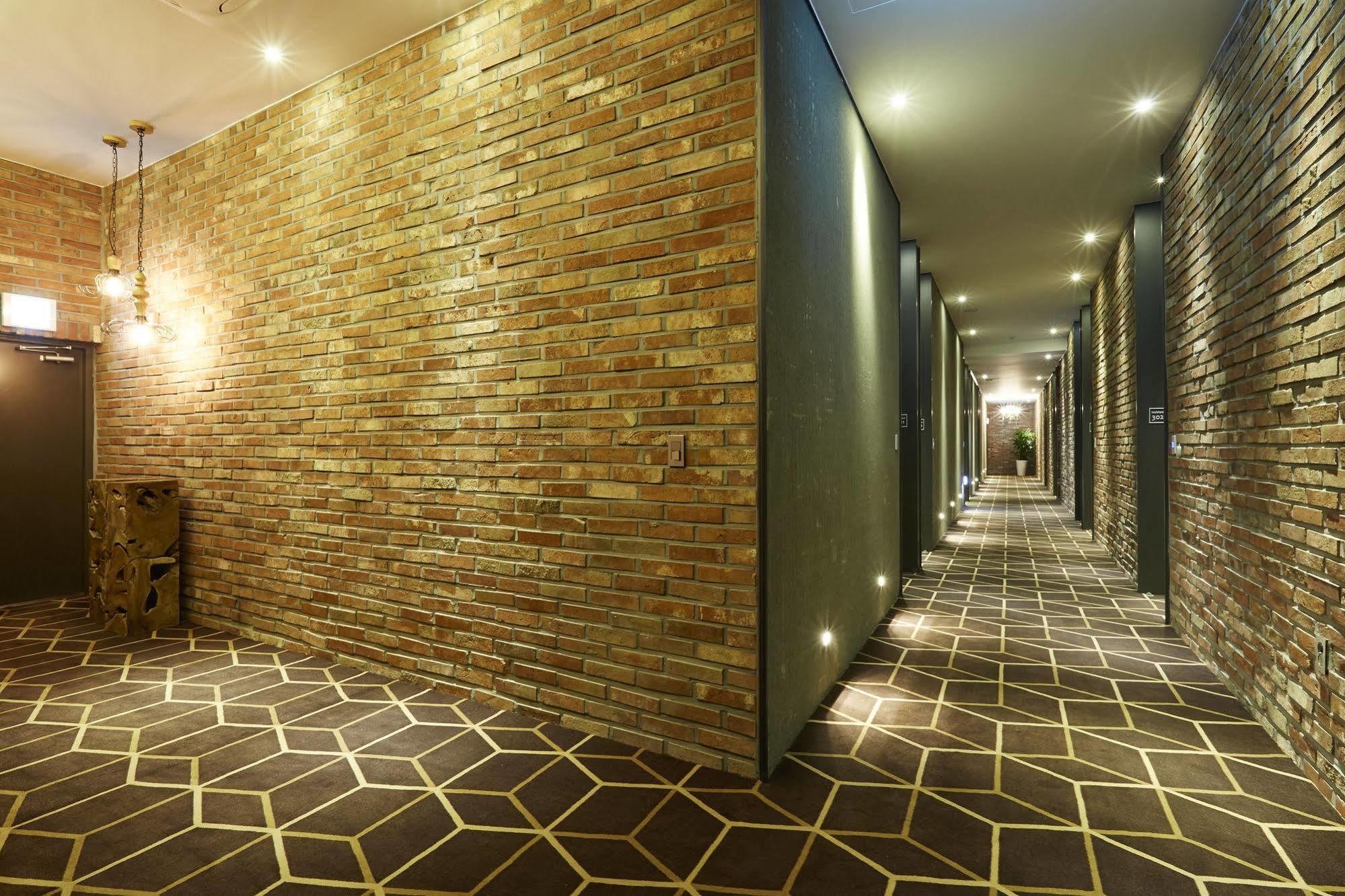 Chungbuk Inno City Namoo Hotel Eumseong Экстерьер фото