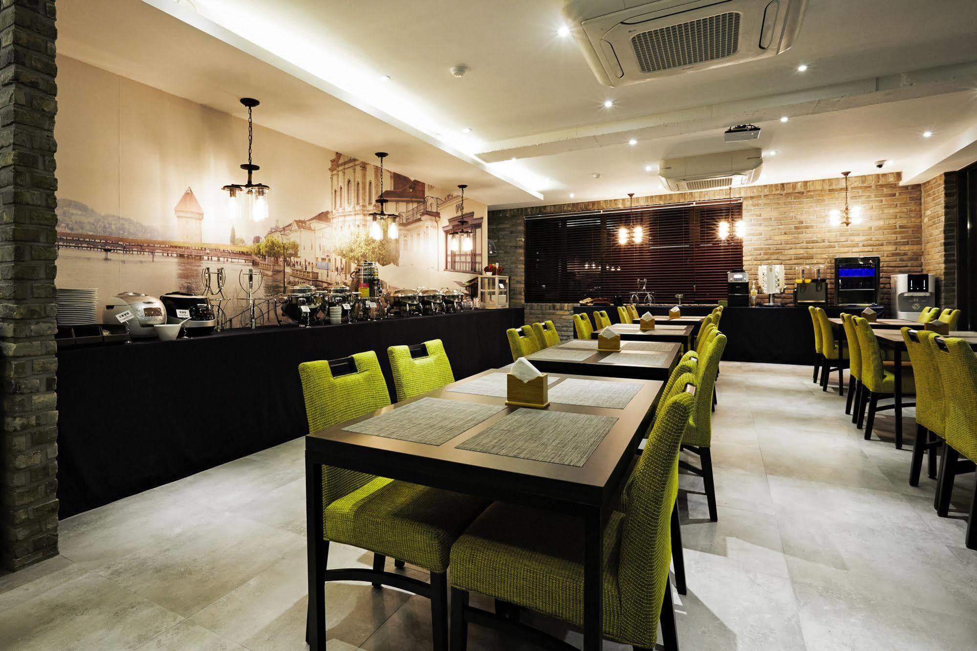 Chungbuk Inno City Namoo Hotel Eumseong Экстерьер фото